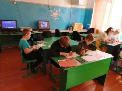 В Екатериновском районе сельская школа оказалась на грани закрытия из-за отсутствия ремонта